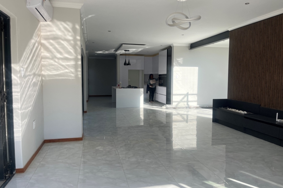 5 Bedroom Property for Sale in Xanadu Eco Park North West